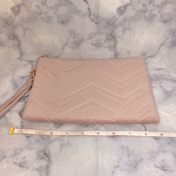 BEAUTY BIO Blush Wristlet Bag - Picture 4 of 6